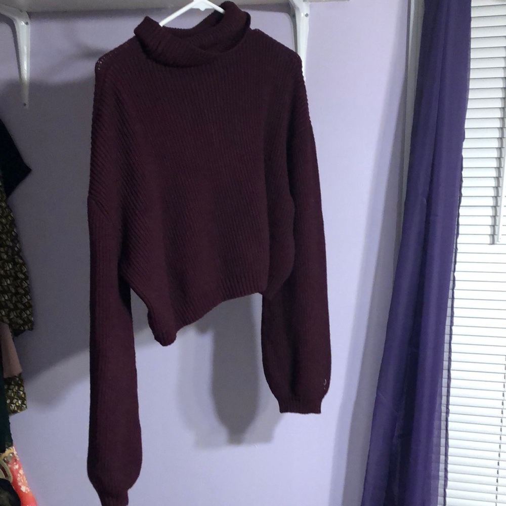 Crop sweater